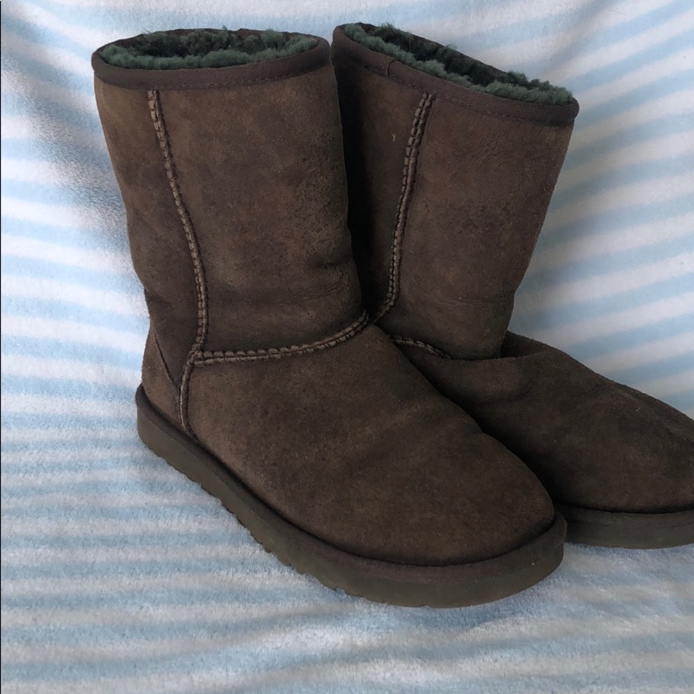 Ugh classic brown boot